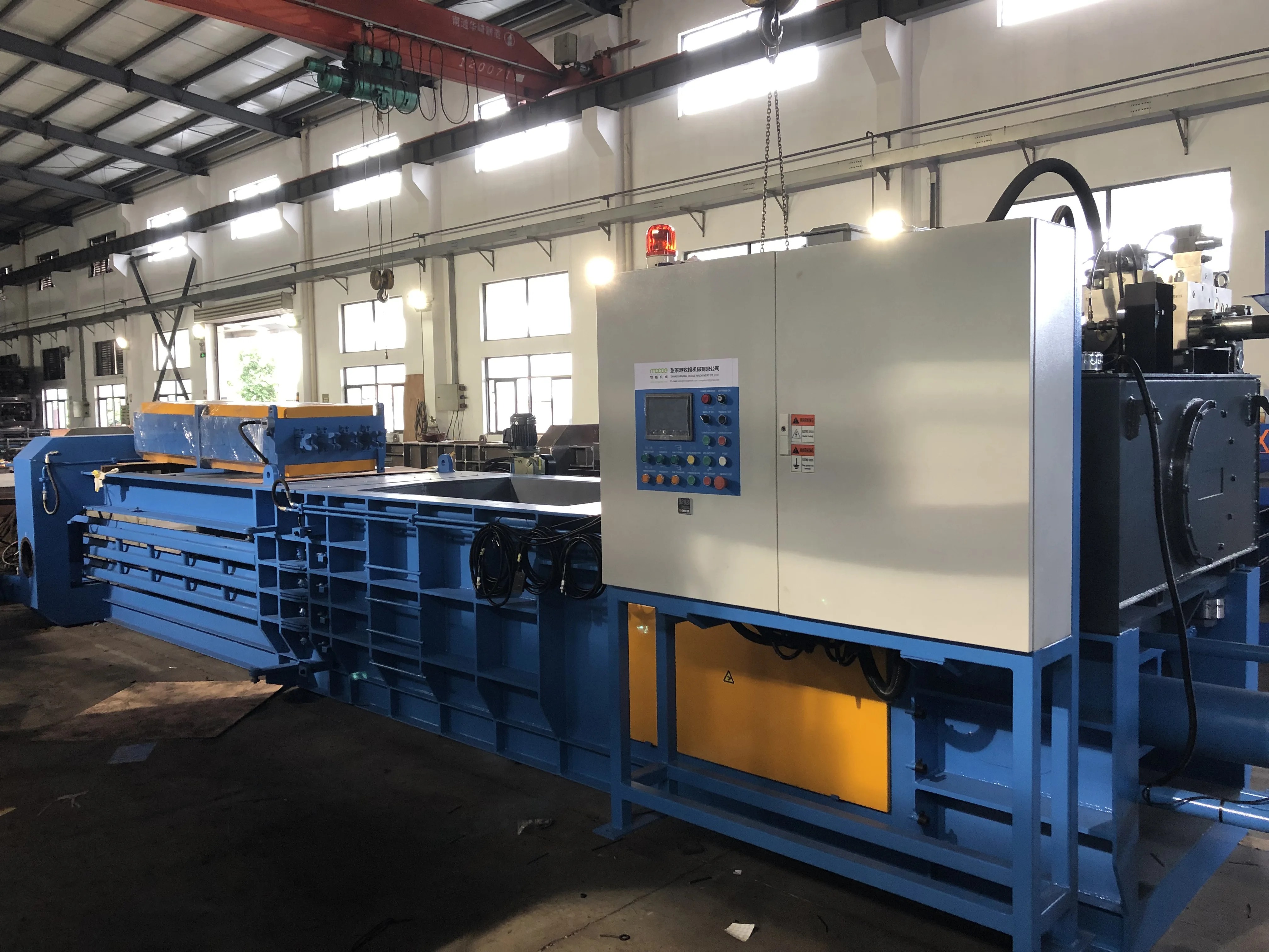 Plastic horizontal waste straw baler/compactor machine