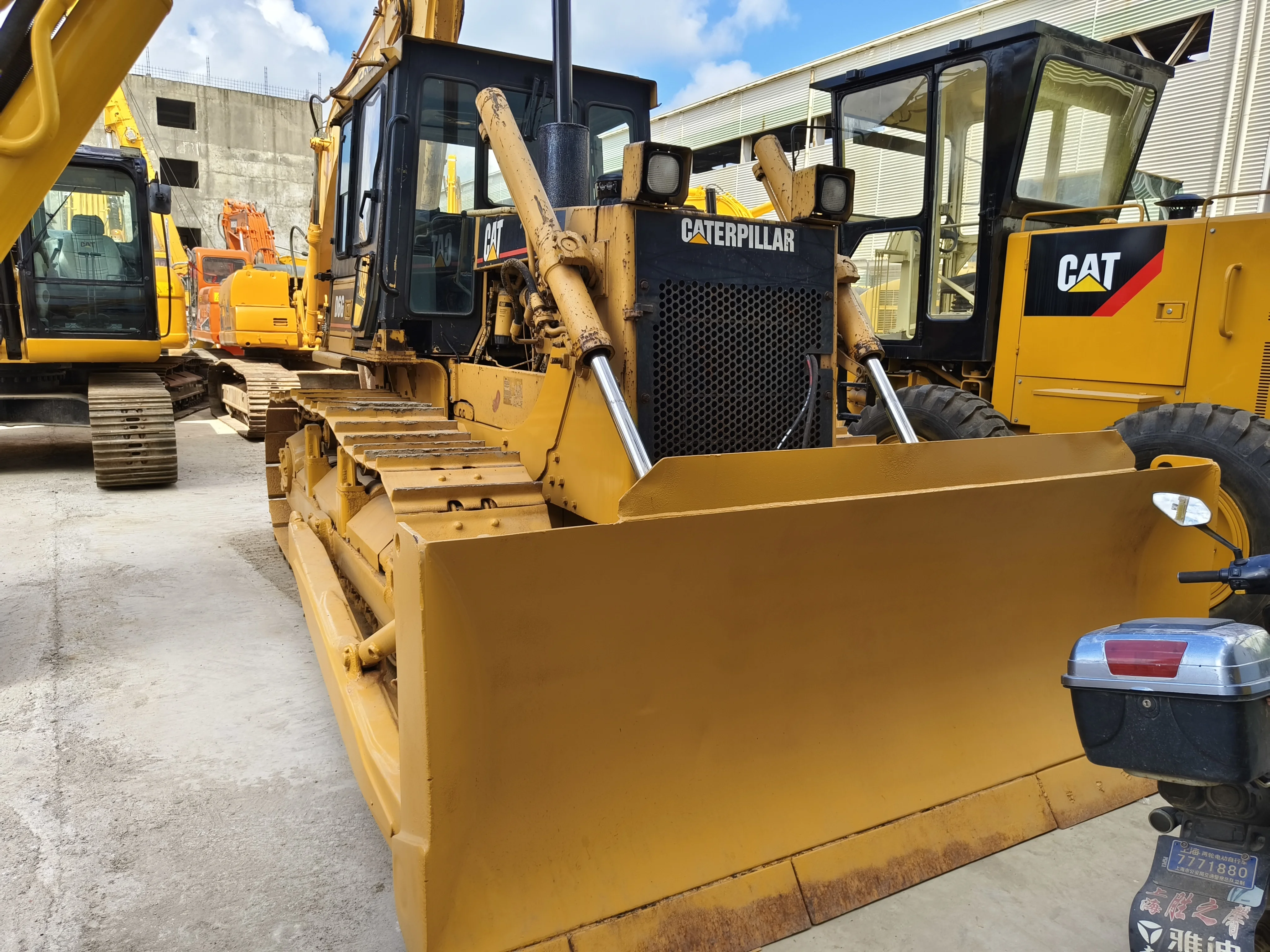 Free Parts Caterpillar D6g bulldozer/ japan buldozer/used cat D6g cheap D5K D5G D7G D8R