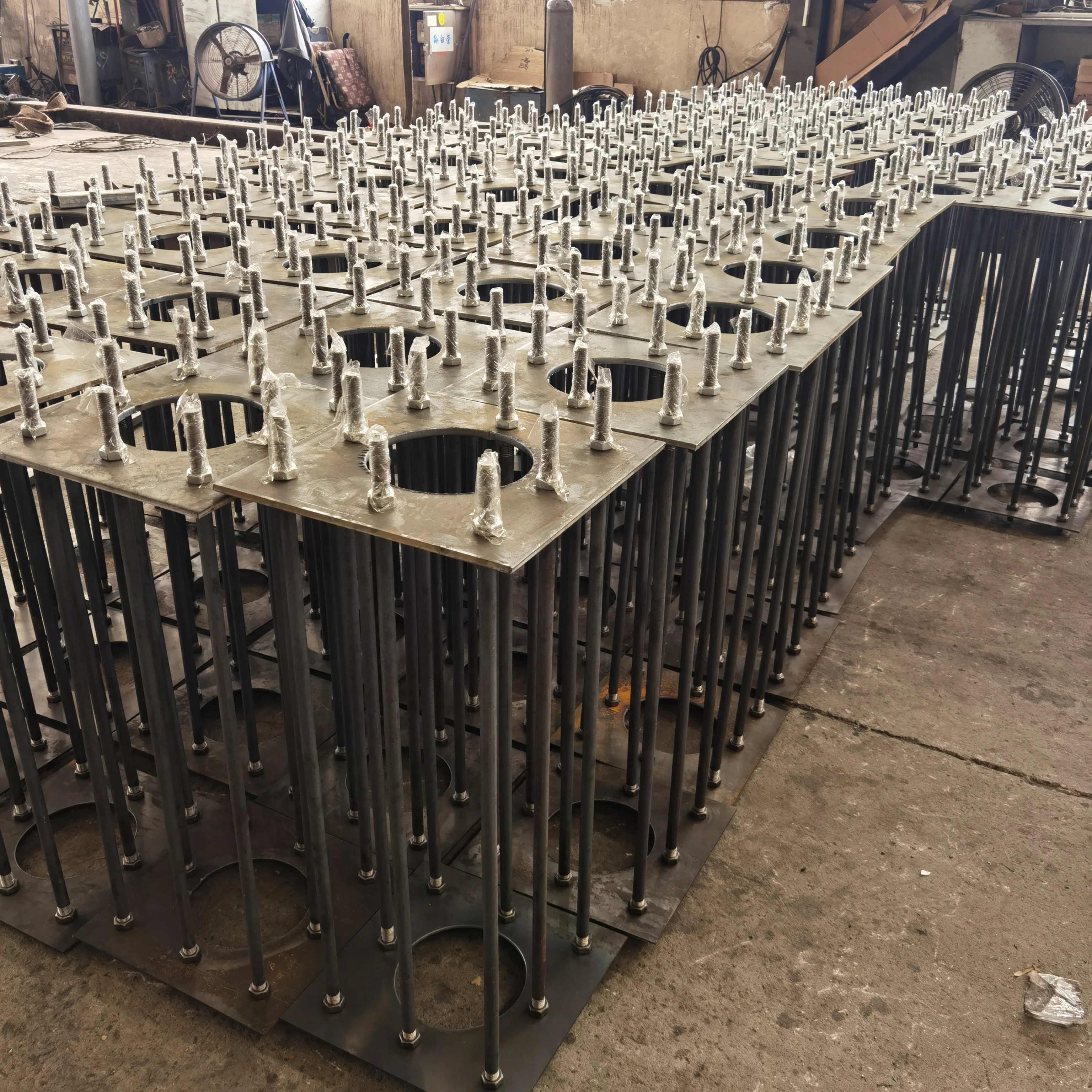 Hot Dip Galvanized Street Light Pole Outdoor Traffic Poles 3meter 5meter 6meter 8meter 10meter City Road Lamp Pole