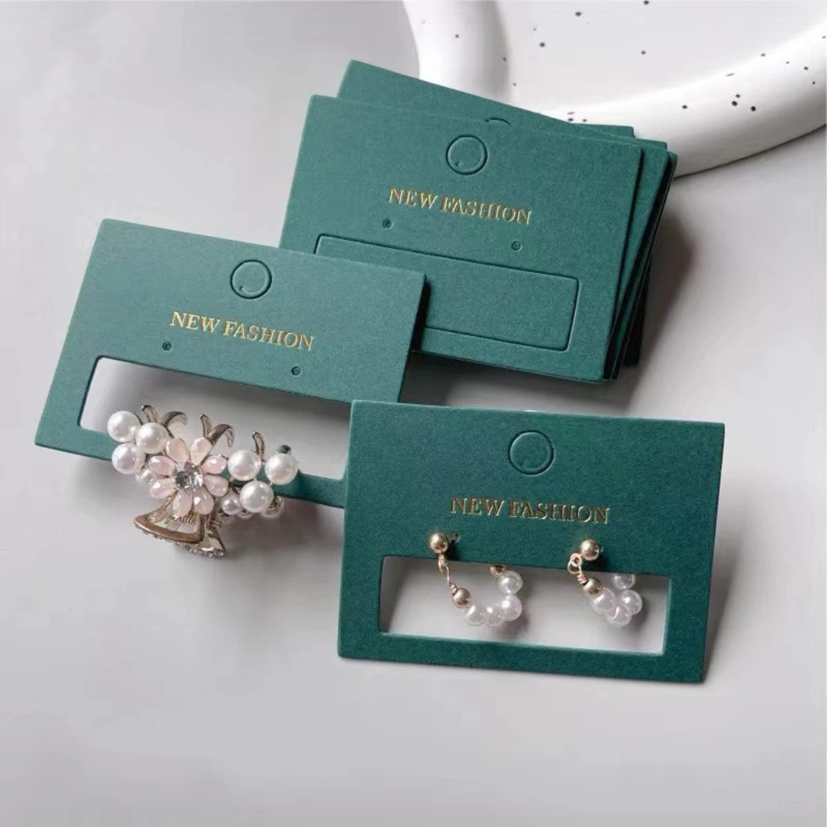 New Design Custom Fashion Luxury Green Hollow Out hair Clip Headband Jewelry Display Card With Stamping Gold Logo