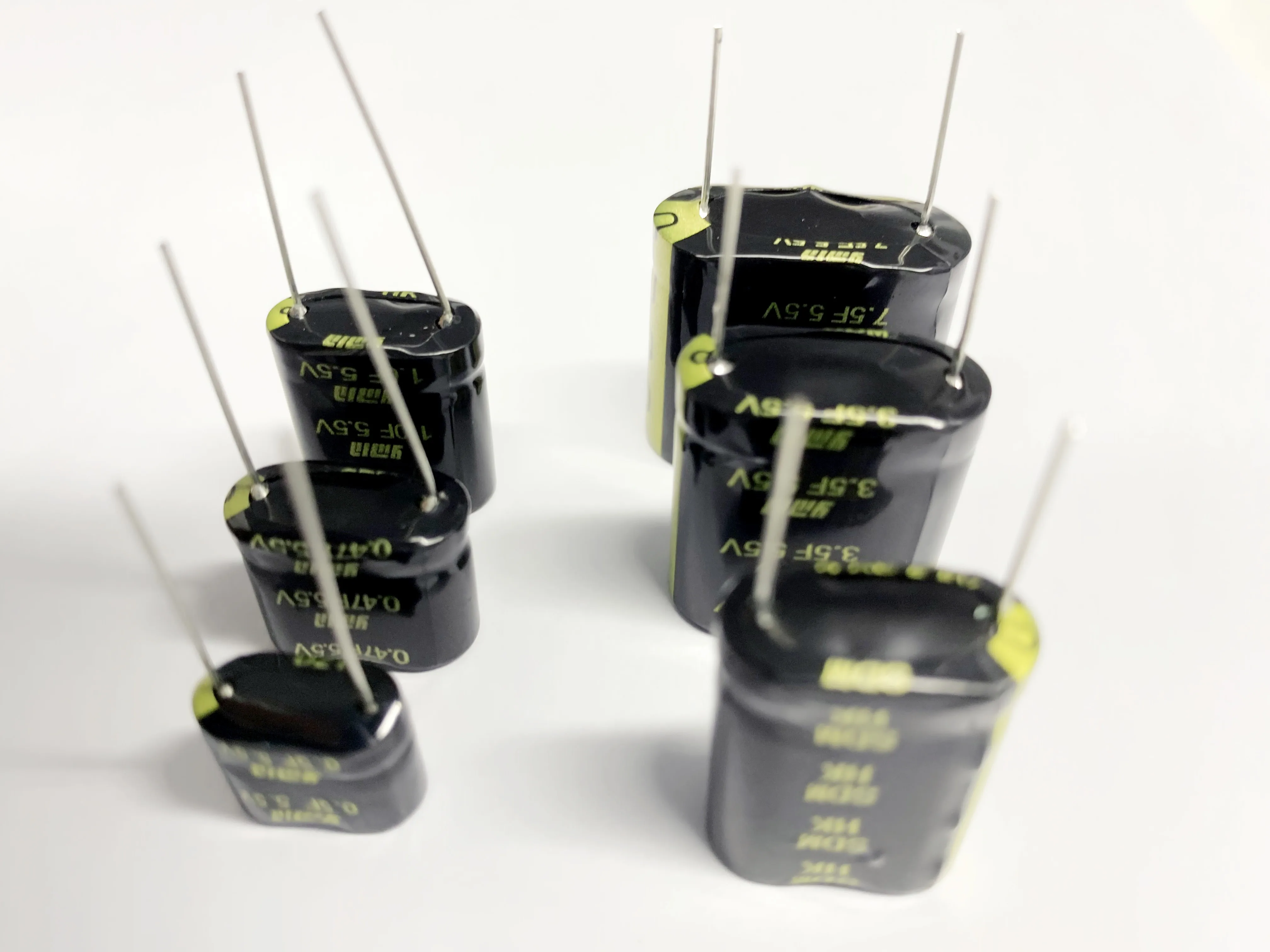 High energy and high power high quality  SDM5.5V 0.33F16*8*14 1000H substitute FMC0H334ZF super-capacitor