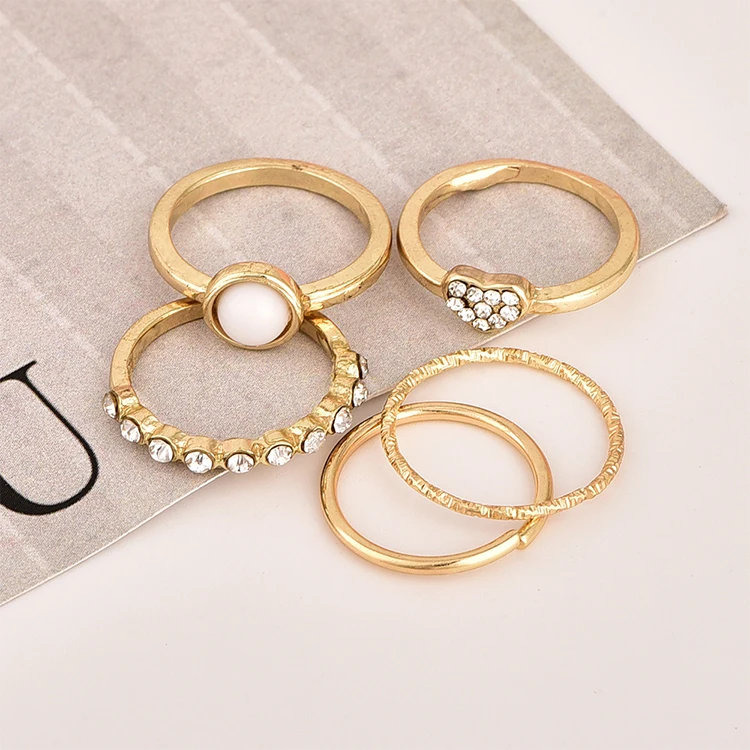 Wholesale Antique Gold Women Unusual Costume Jewelry Rings Set Fashion Popular Pearl Heart Combination Joint Ring Set