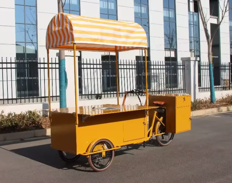 Mobile 3 wheel hot dog tricycle hot dog bike with grill and fryer food truck coffee cart
