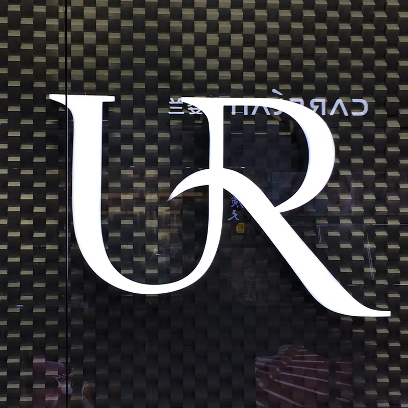 High Quality Alloyed Metal Alphabets Customized Metal Letters Character Shiny Silver Metal Letter Logo For Handbags Wholesale