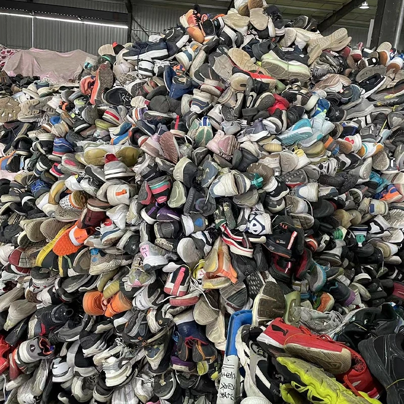 Wholesale Good Quality Wearable Low Price Second Hand Shoes for Sale Adult Men Winter Shoes Tenis Masculino Rubber Mixed Size