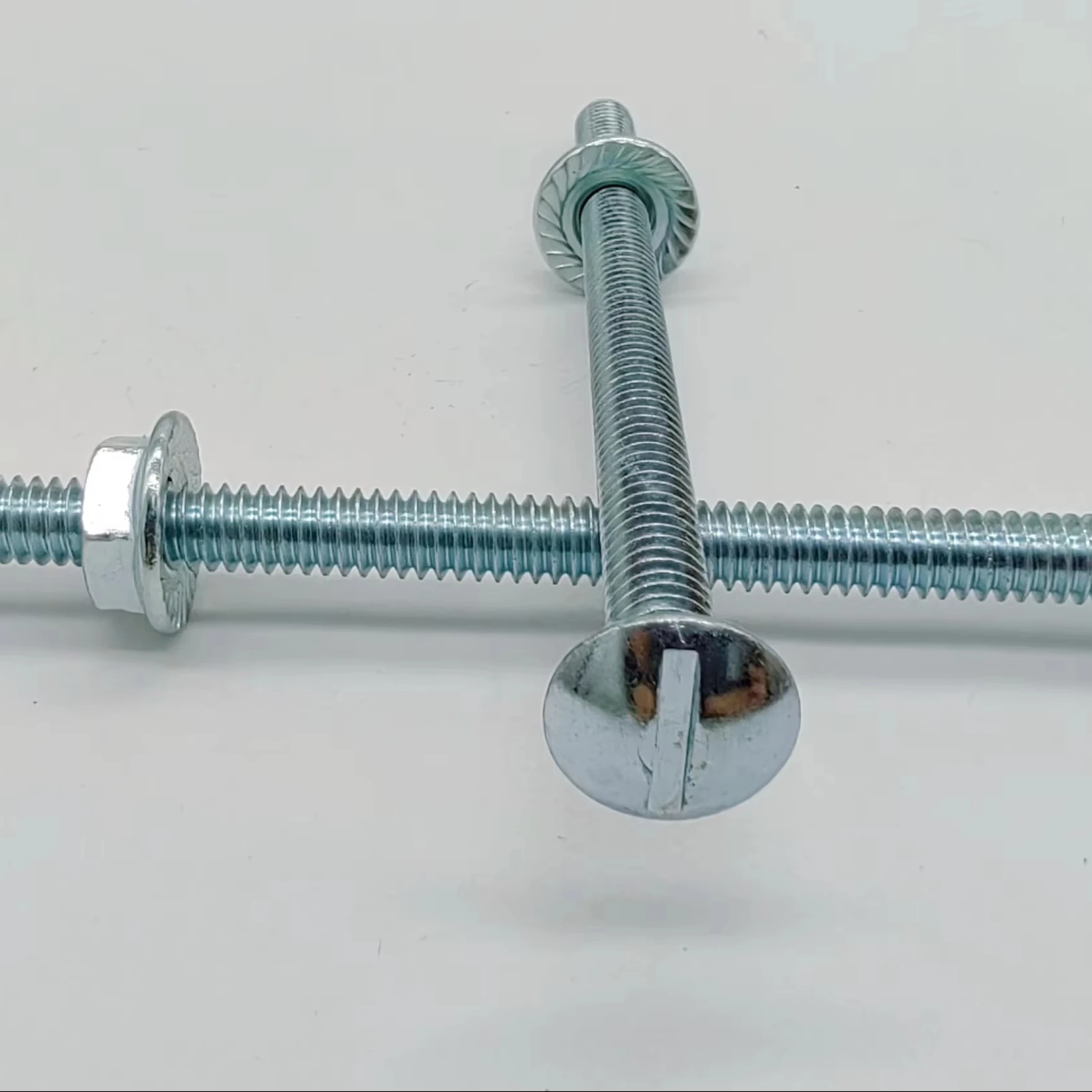 China manufacturer high strength steel roofing bolt with flange nut for fastener connection requirement in machinery