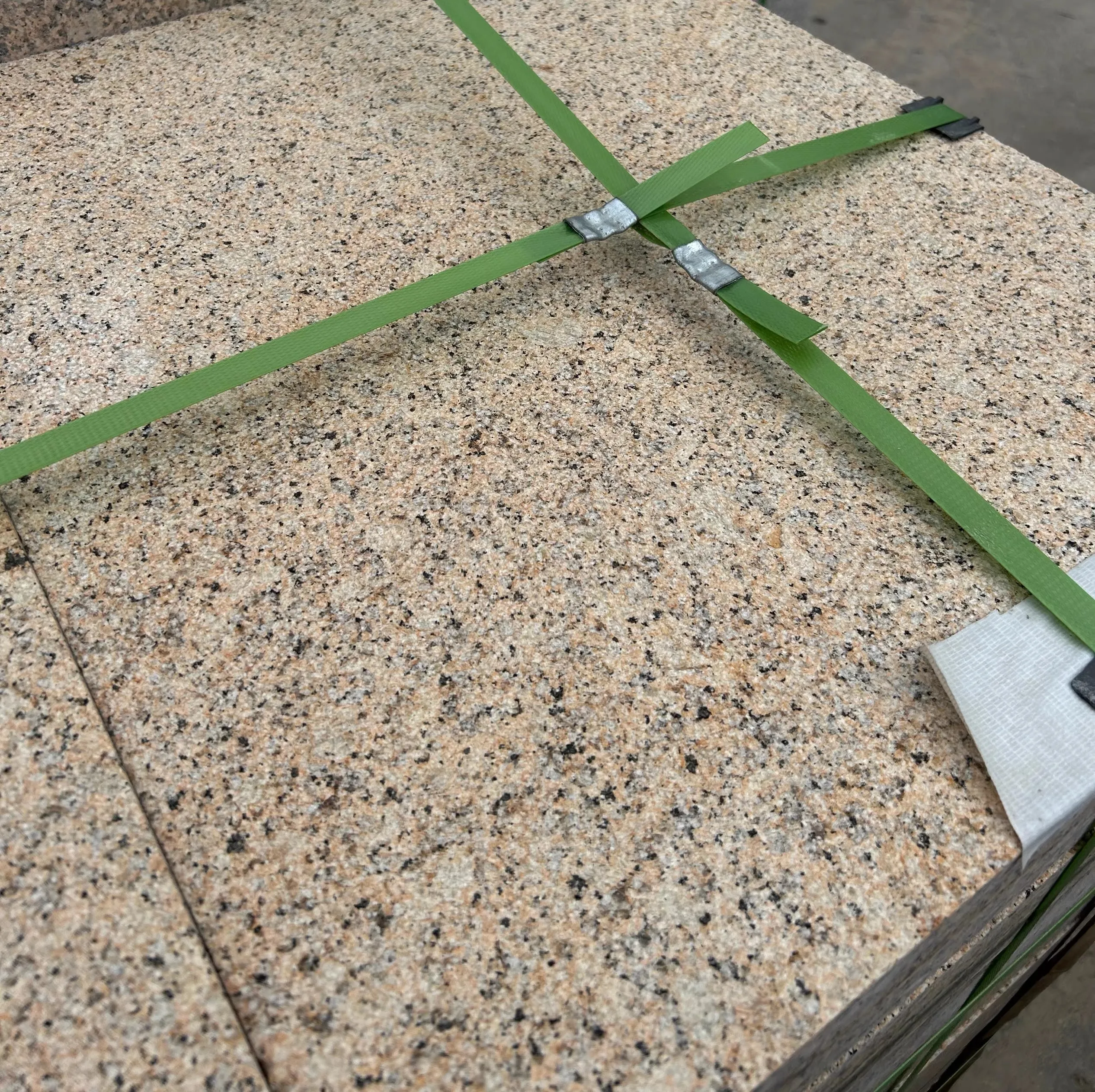 High Quality China  Natural Stone Polished Granite Indoor Floor Tiles For Living Room
