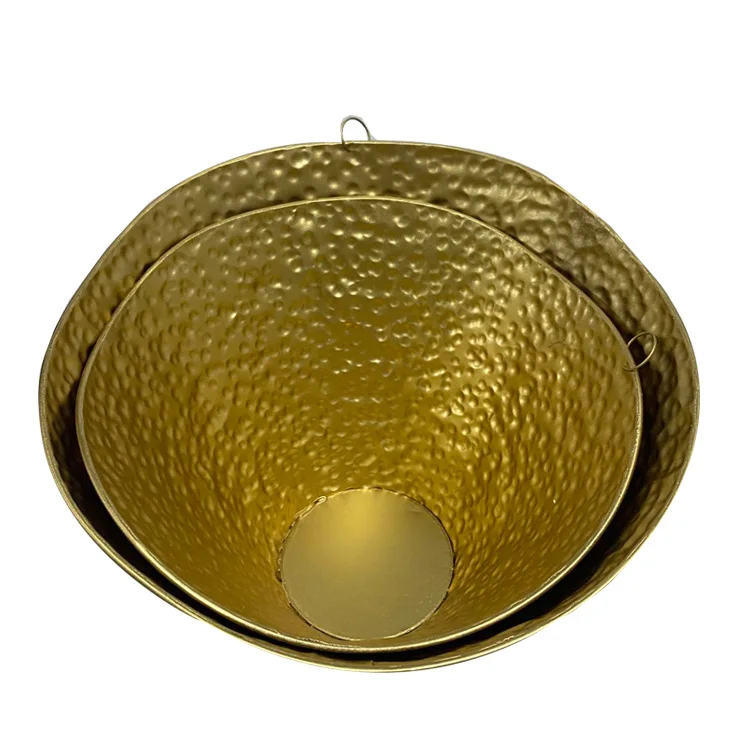 Exclusive Quality Metal Flower Pot Modern Design New Arrival Hammered Gold Flower Vases Decorative Plant Pot.