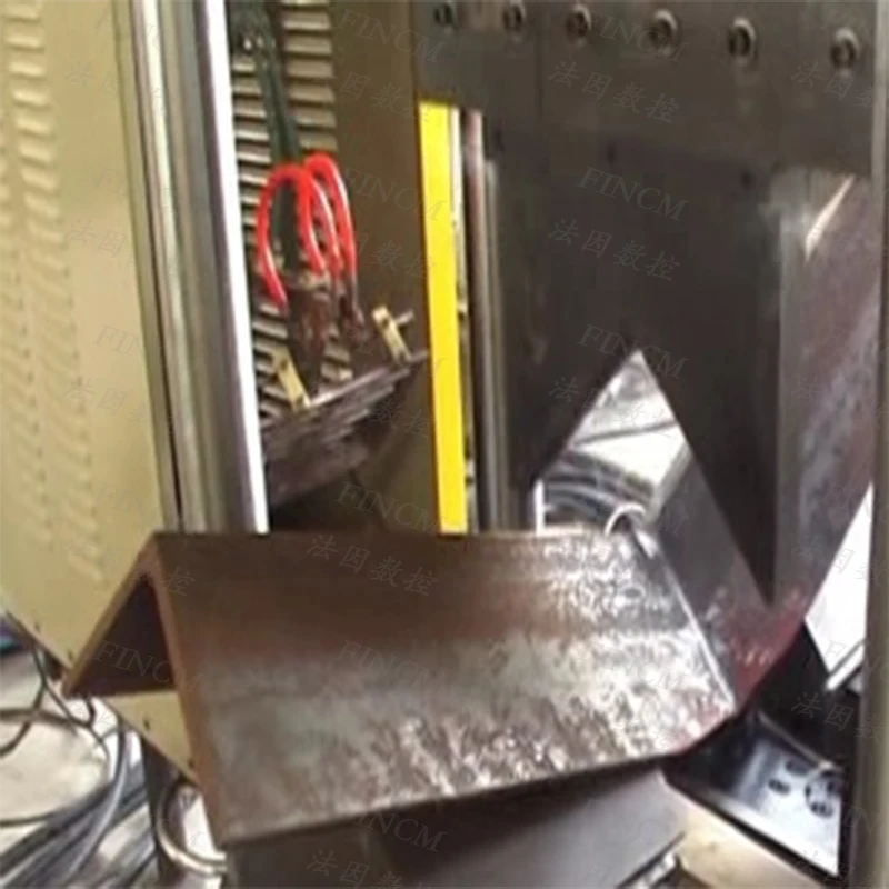 GHQ 250-700 FINCM    CNC  bending machine for Angle steel And Plates