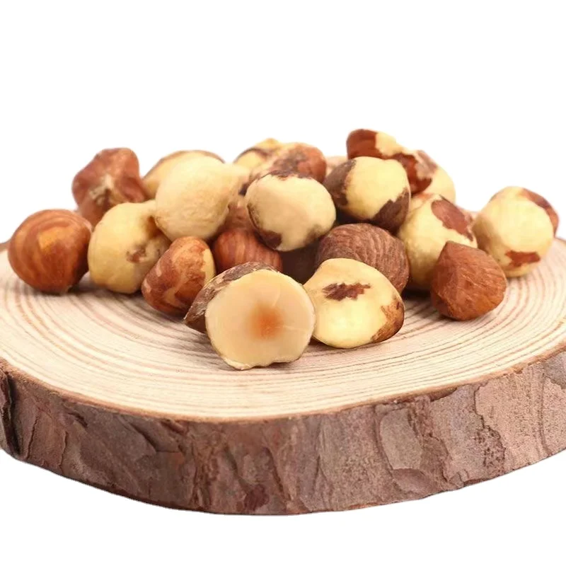 Raw hazelnut kernels