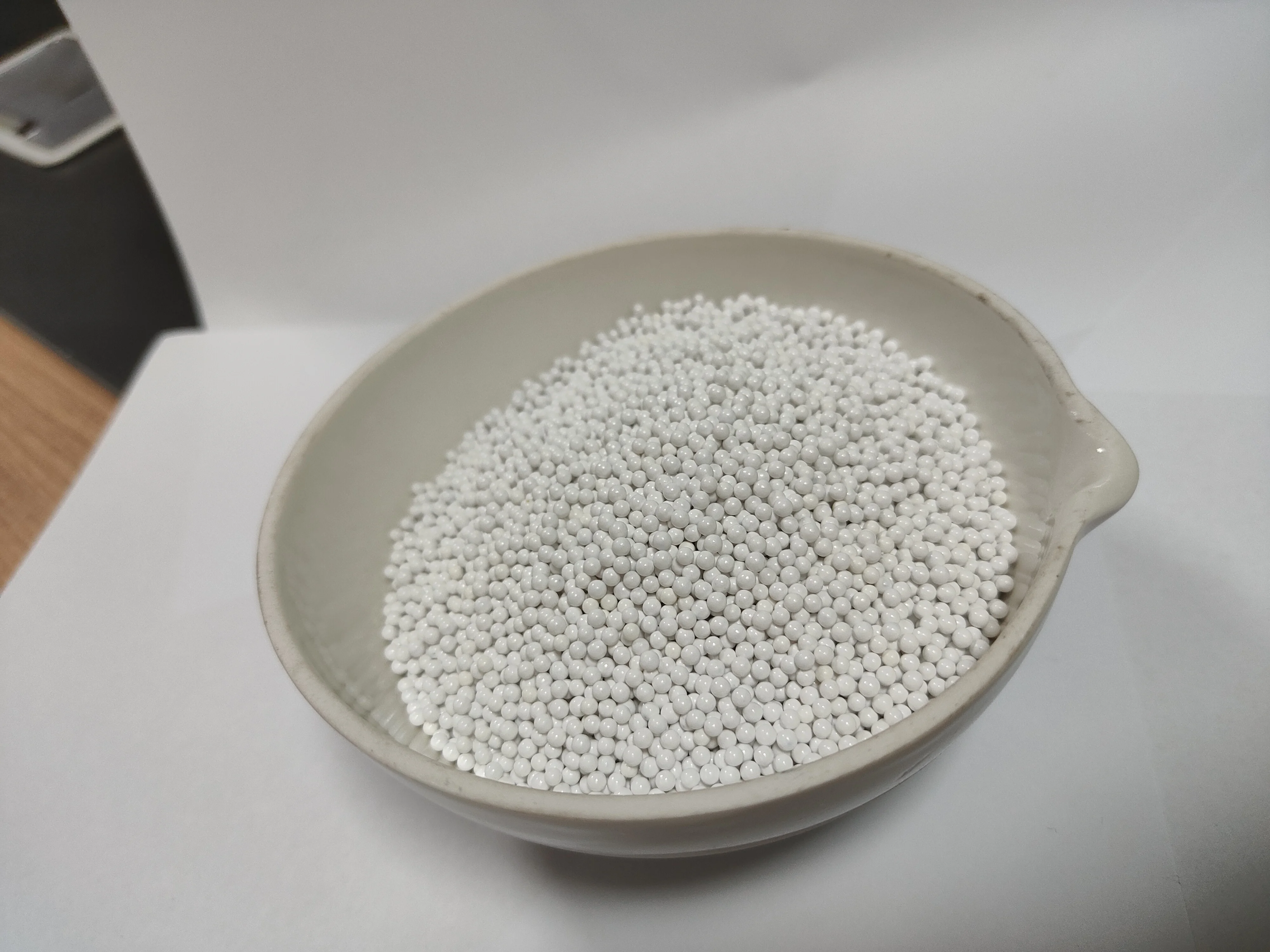 Factory supply purity 99.9%Al2O3 high purity alumina ceramic balls