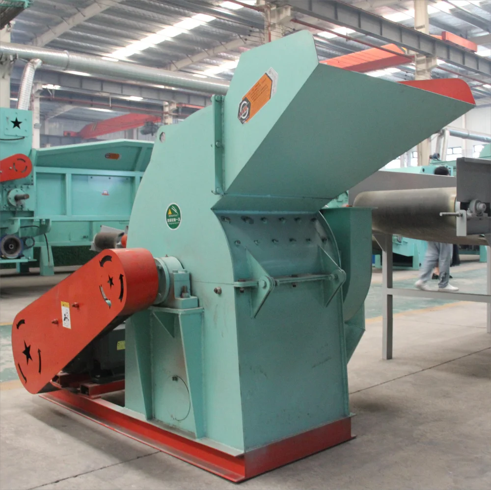 1500kw domestic wood chip machine double-mouth crusher will crush raw materials into 5mm-20mm particles