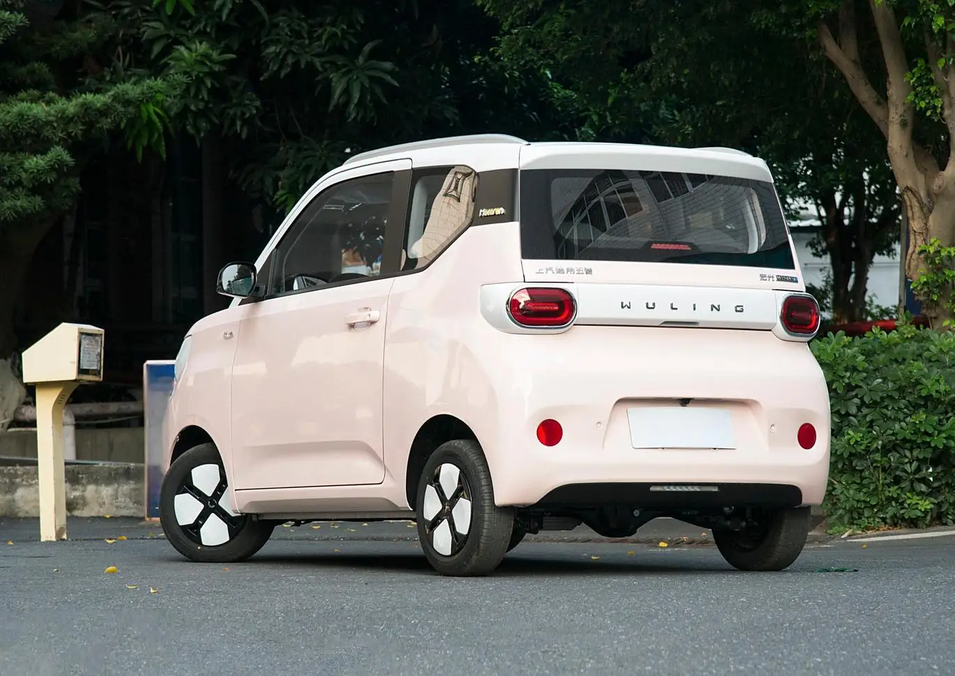 2024 Saic Wuling Макарон электрический автомобиль Araba Miniev Honguang Mini EV Новый энергетический для взрослых 4 сиденья левое Рулевое управление
