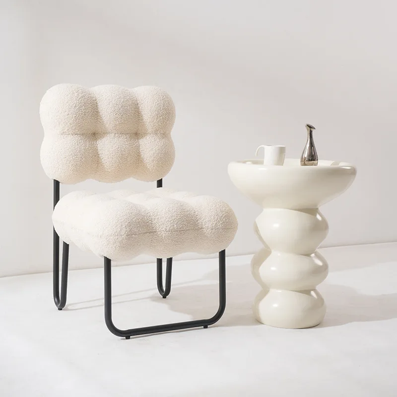 Design sense cream style edge table Creative and minimalist small round table Bedside sofa mini coffee table