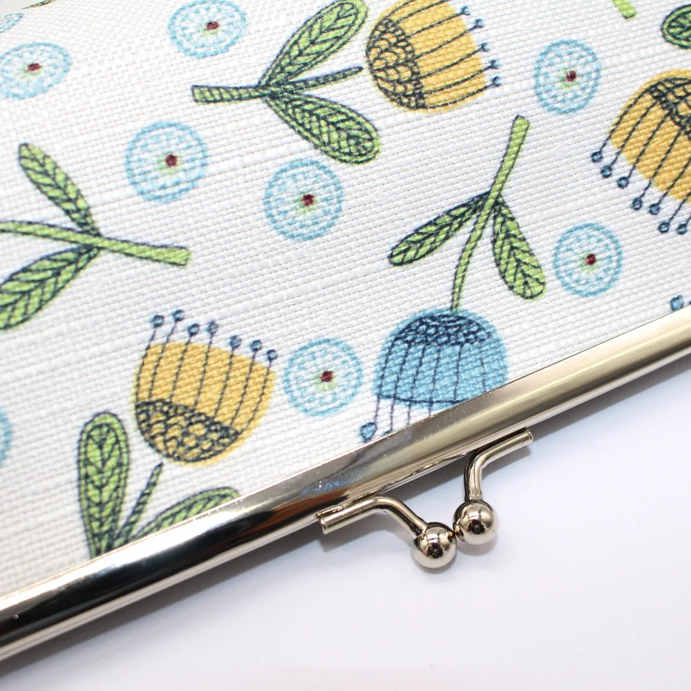 Custom Logo 6 inch Cute Coin Pouch Women Wallet Lock Cosmetic Bag Clasp Clutch Purse Buckle Snap Closure Lipstick Bag