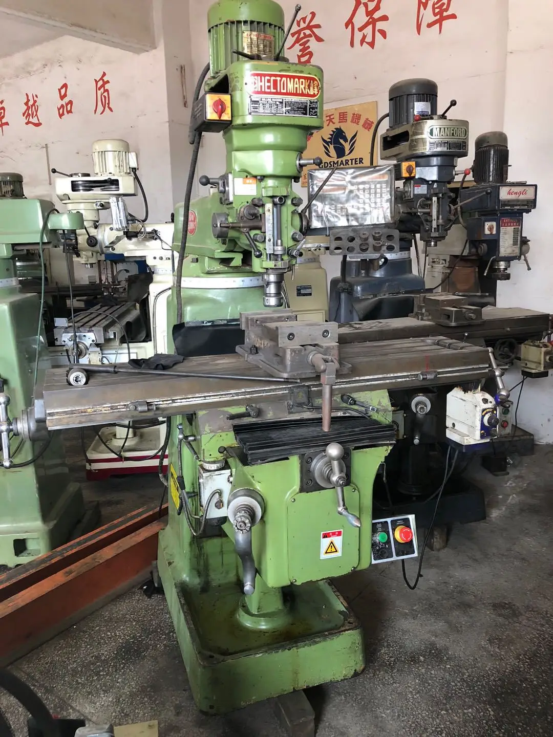 Factory Supply Vertical Horizontal Turret Type Universal Used Cnc Milling Machine