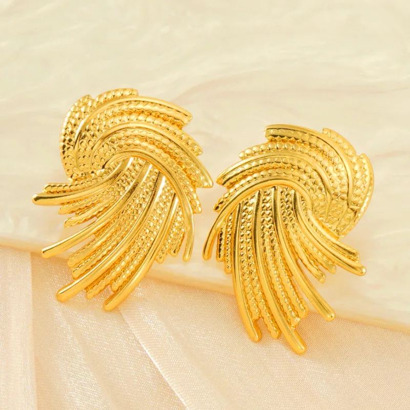Fashion Stud Earring 18k Gold Color Plated Stainless Steel Earring Jewelry For Woman Daily Wear