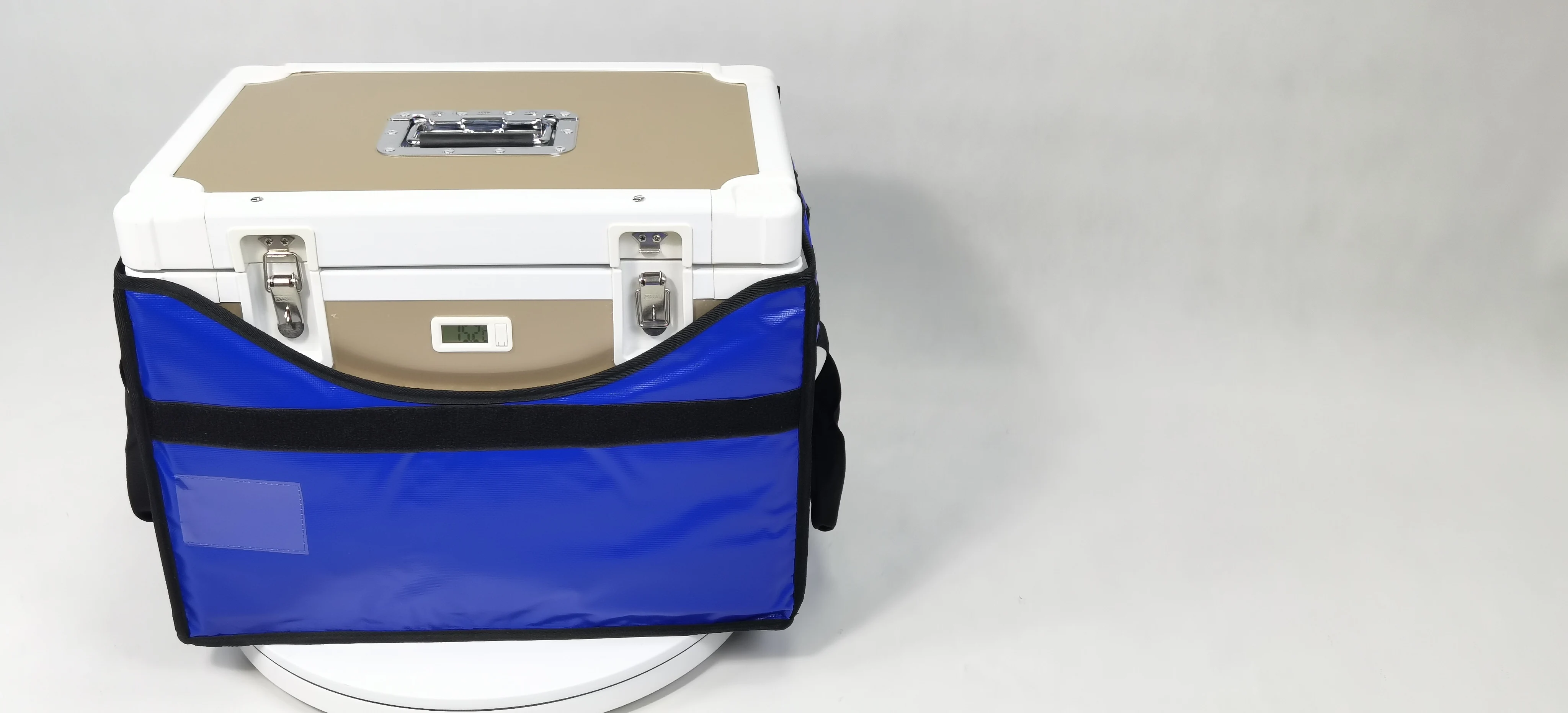 PU-VIP Insulated  Medical  Long Cold Time Transport Cold Box Cooler Box