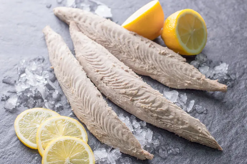 Customized Frozen skipjack tuna bonito skinless loin sushi sashimi Japan fish seafood importers