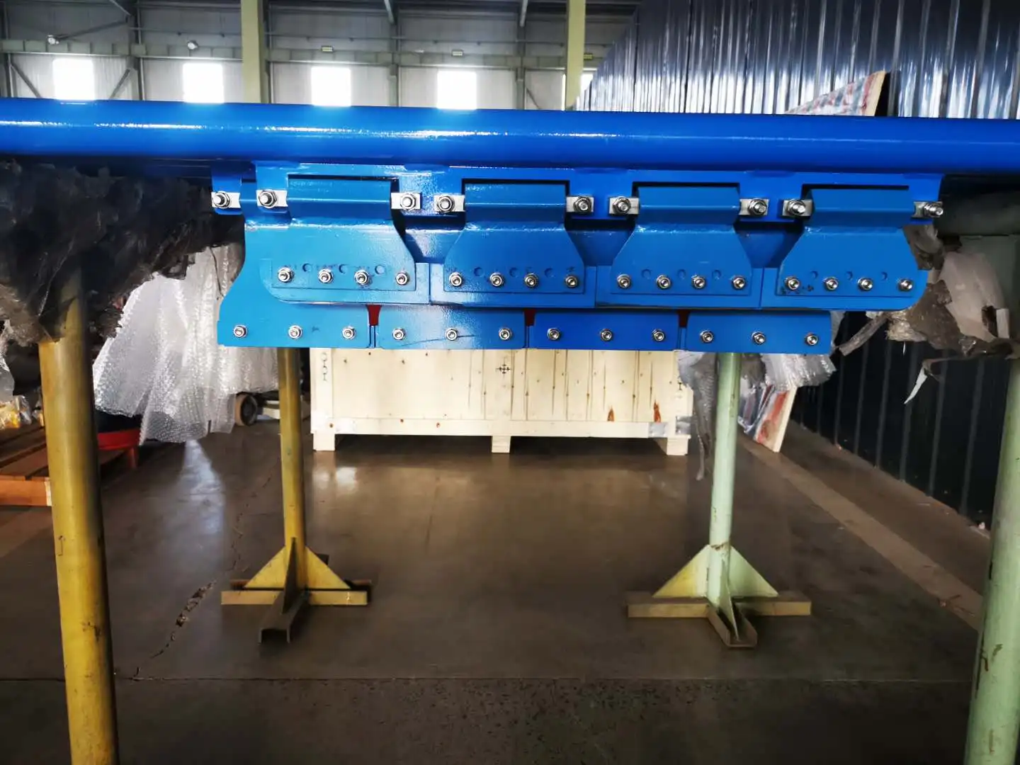 Сегментированный первичный очиститель из карбида вольфрама для конвейерной ленты