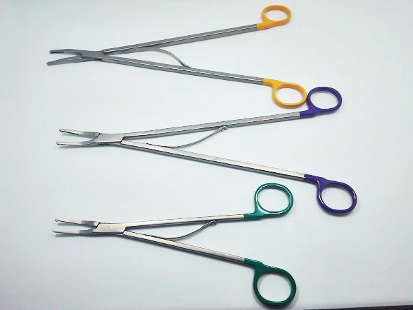 Surgical laparoscopic and open surgical clip applier