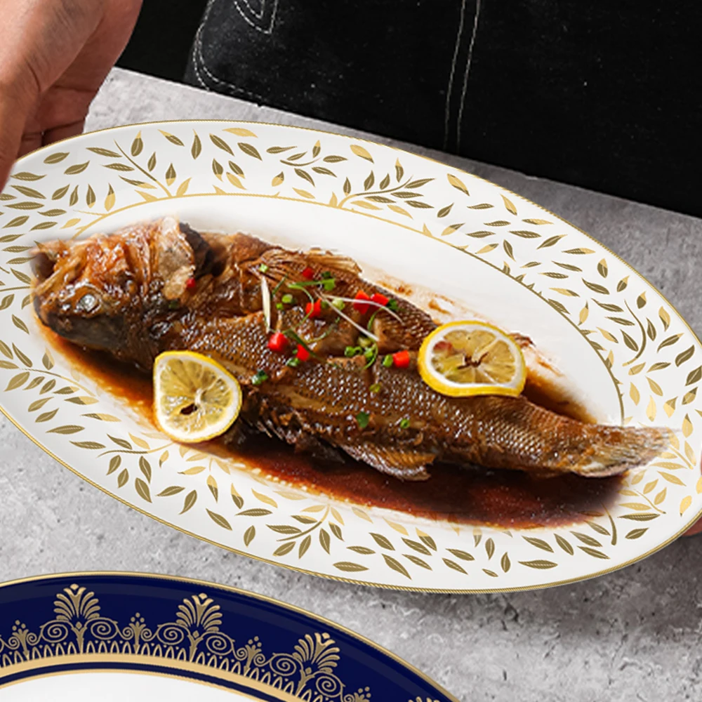 2023 Luxury Christmas charger plate home/party main course beef dish bone china dinner plate for turkey dessert dish flatware