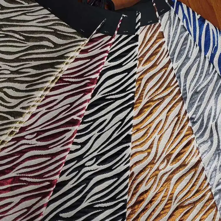 Fast delivery woven yarn dyed 150GSM dress fabric floral print brocade jacquard fabric luxury clothes jacquard fabric