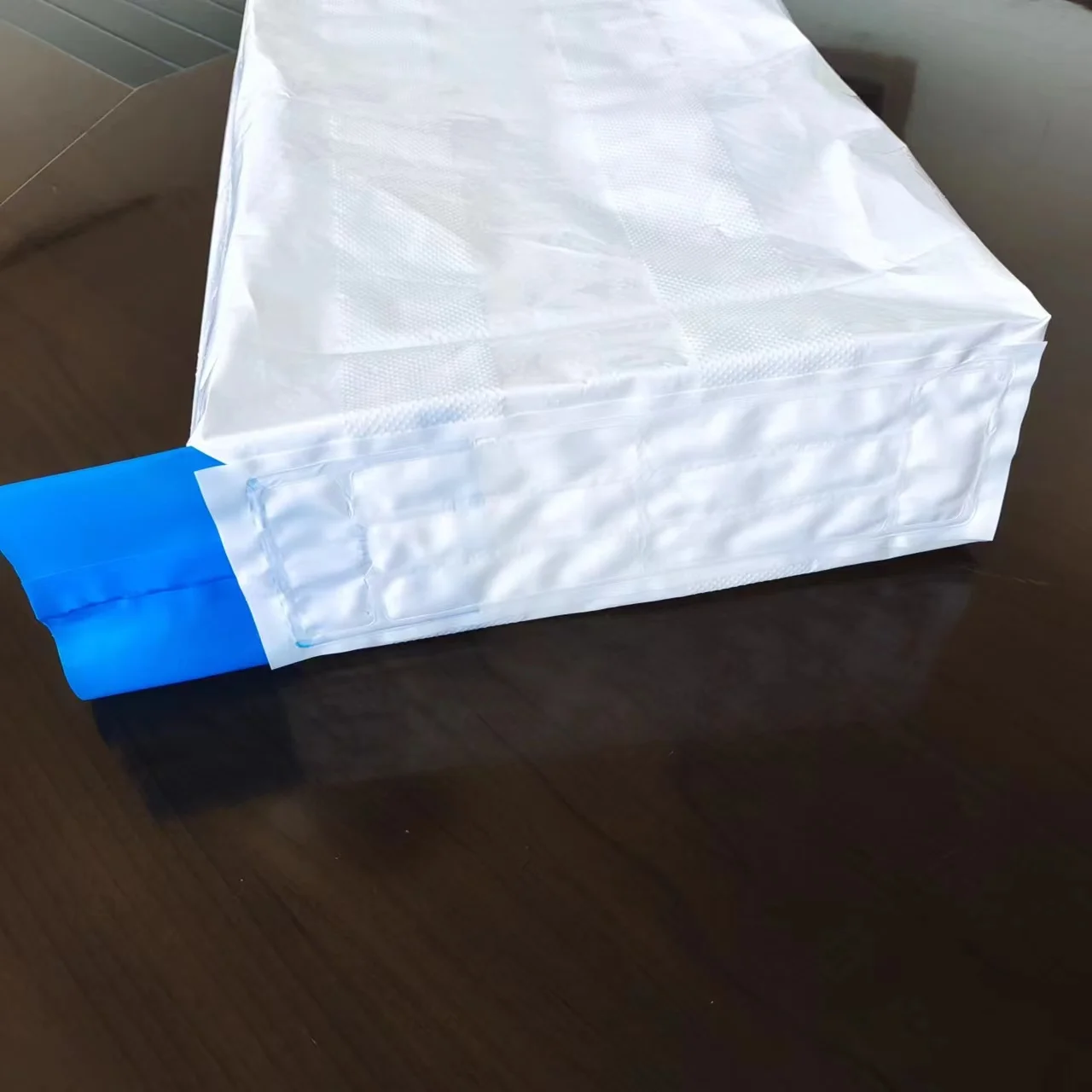 Factory direct supply two ply plastic  LDPE  valve bag  for  20 kg -25 kg  polylster resin   packing