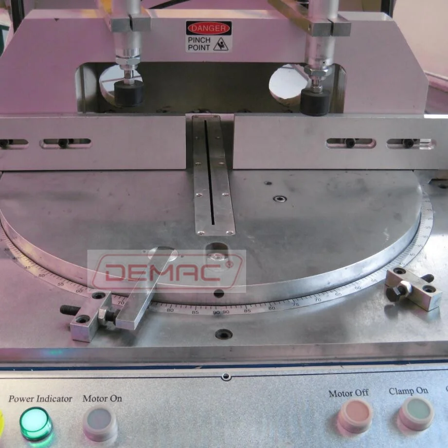 Горячая продажа алюминиевая дверная оконная рама в сборе машина