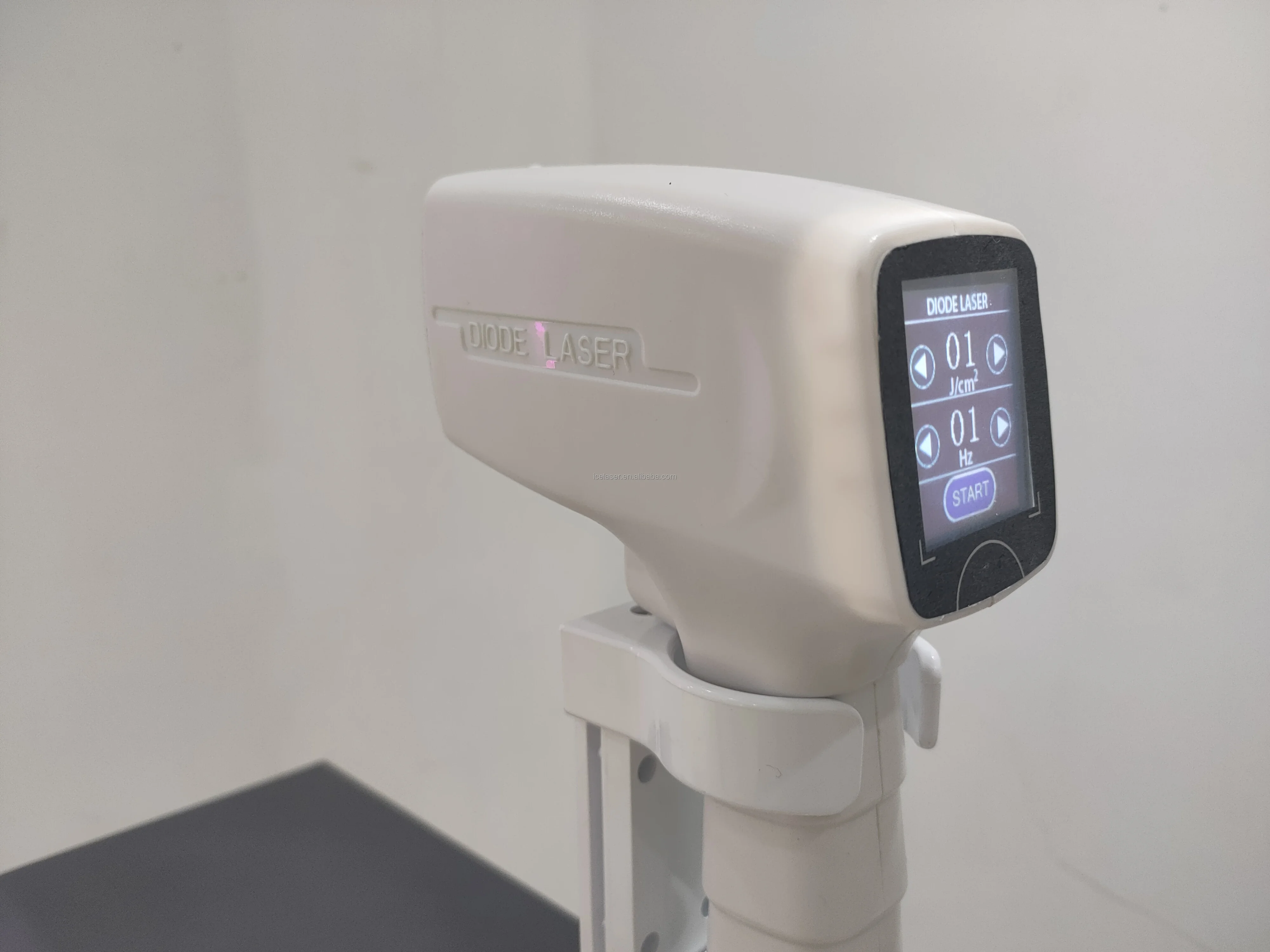 2023 New Laser Hair Removal Equipment Germany Laser Bar 808nm Diode Laser Machine with LCD