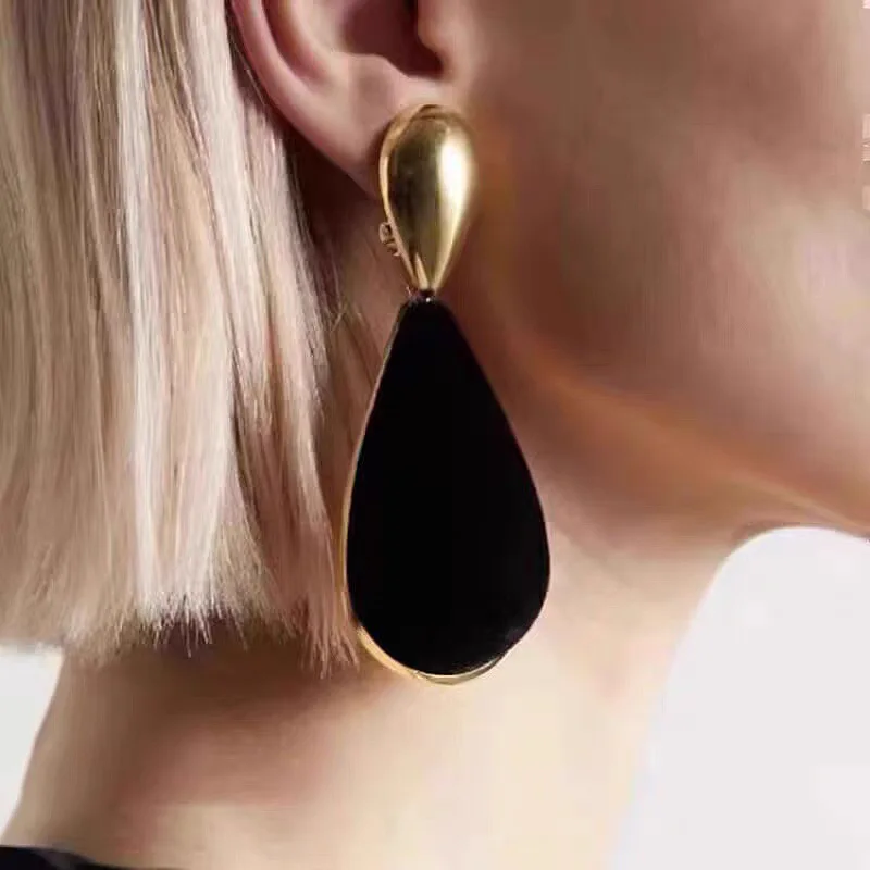 2024 Новое поступление модные недорогие оптовые черные бархатные серьги-клипсы на сережках с геометрическим рисунком в виде капли воды 18 карат позолоченные серьги