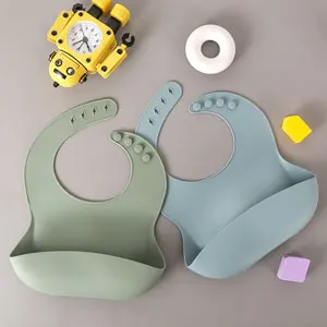 BPA Free Waterproof Silicone Bib With Food Catcher Wholesale Feeding Supplies Baby Silicone Bibs