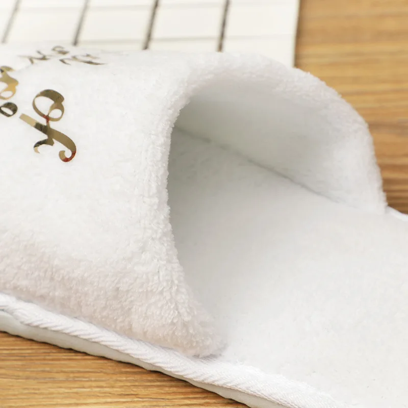 Custom Logo Wedding Disposable Luxury Coral Fleece Slippers For Hotel Guests Slipper Bridesmaids Slipper Wedding