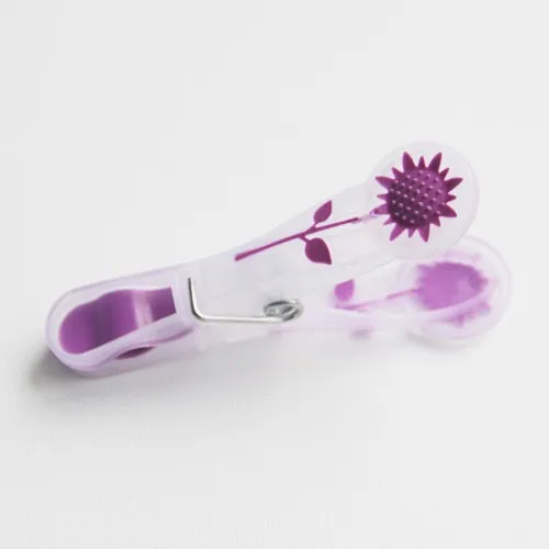 Household Plastic Clothes Pegs Indoor and Outdoor Clothesline Hanging Rack Clip Style for Towel and Clothes Drying