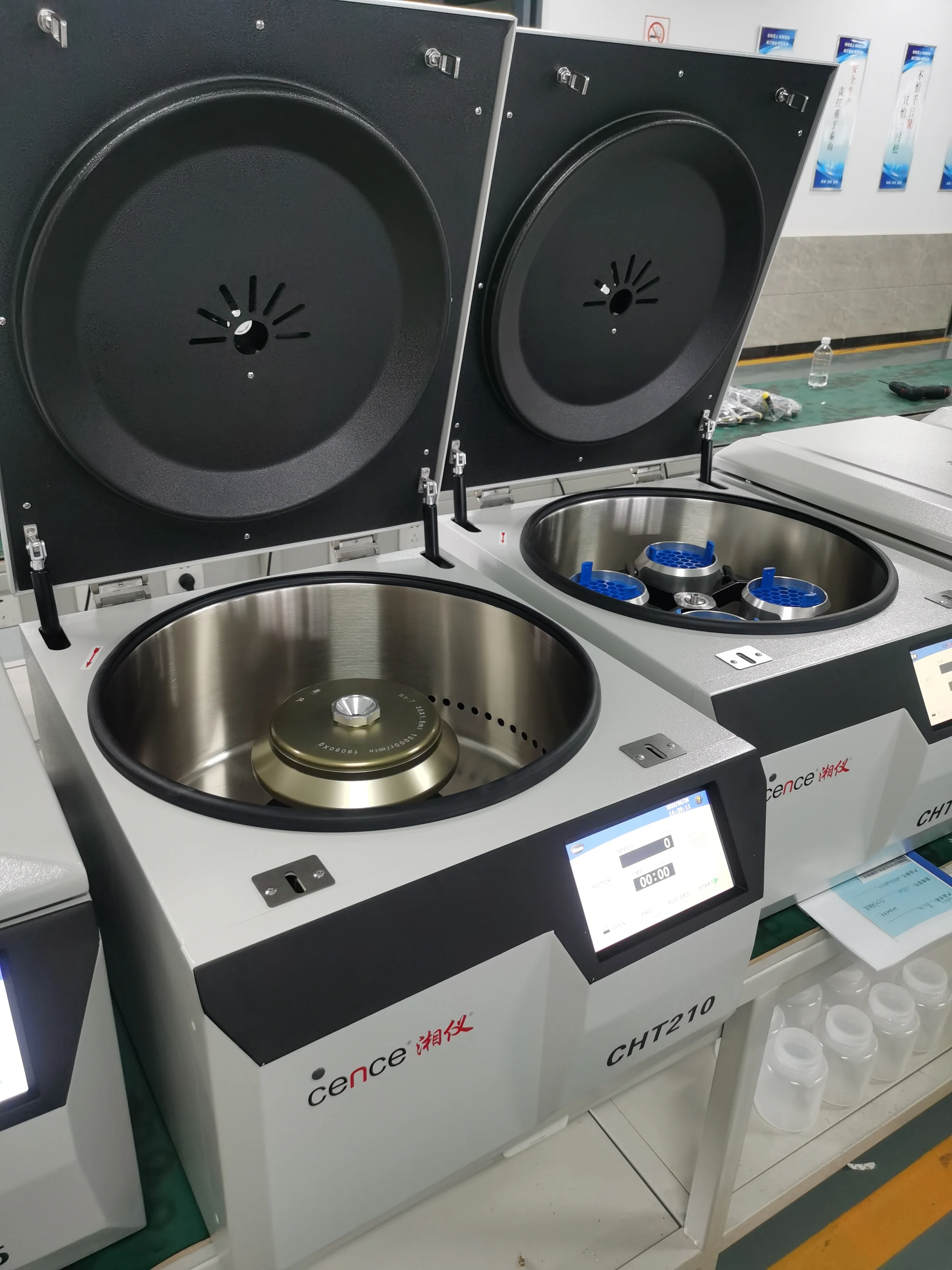 High speed centrifuge CHT210 with 4x750ml swing rotor separating 36 50ml conical tubes 88 15ml conical tubes168 7ml vacutainers