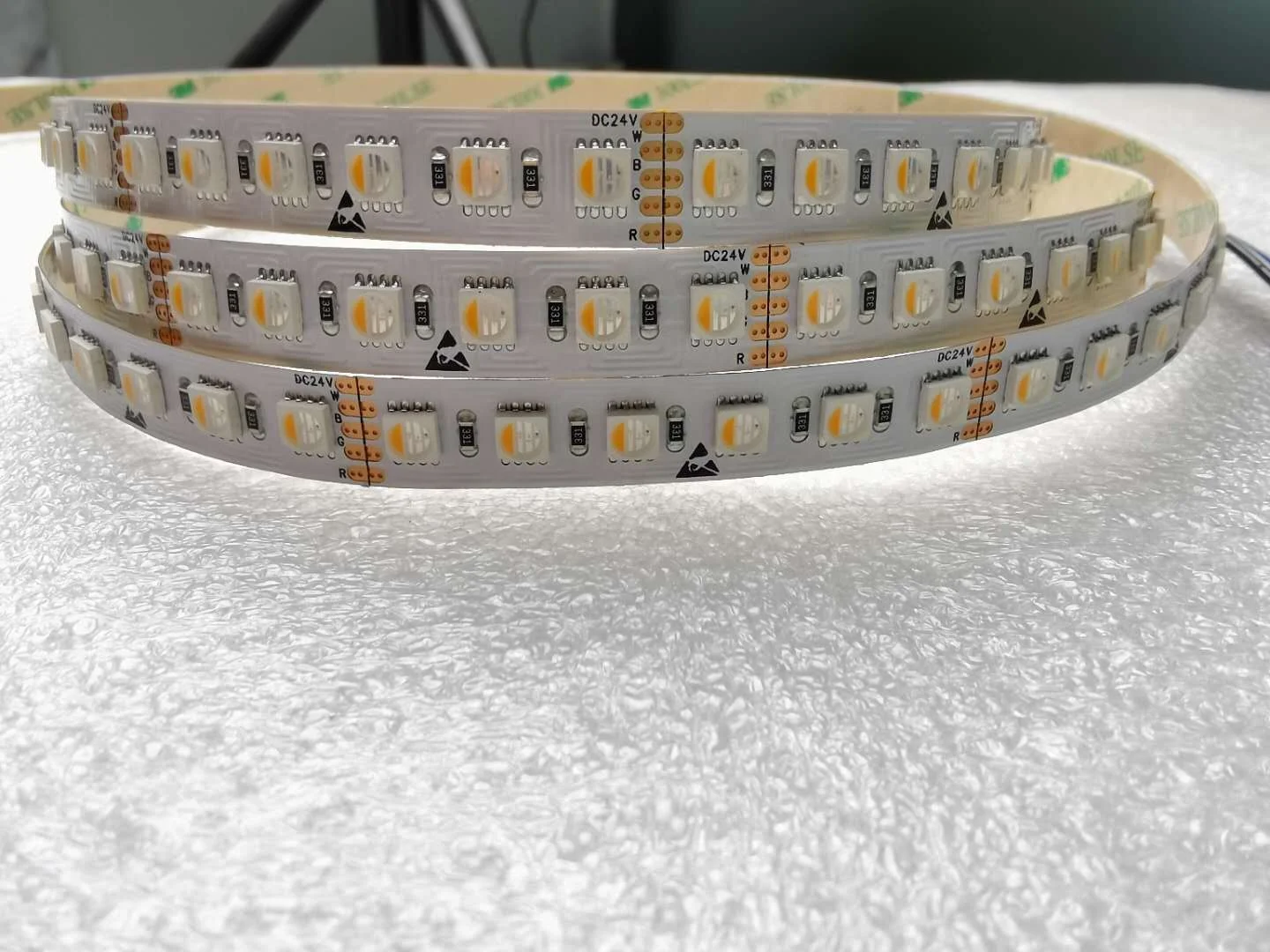 Светодиодные полосы светодиодные прочные RGBW 4 в 1 CUL CE RoHS IP20 высокое качество освещение проектов 60Led/m rgbw лидер продаж