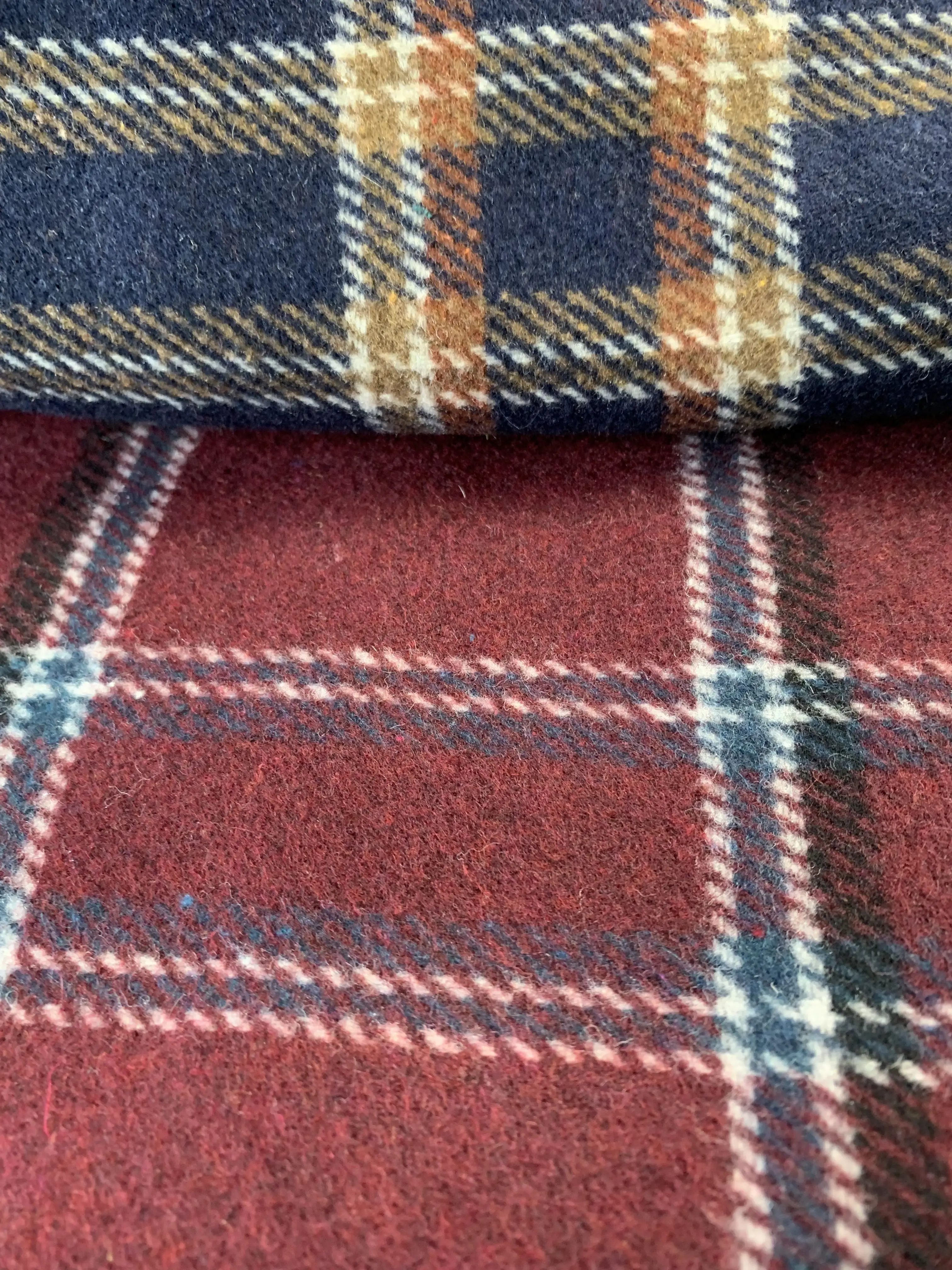 MENS SHIRT IN HEAVY WOVEN POLY WOOL FLANNEL ODM CUSTOMIZED