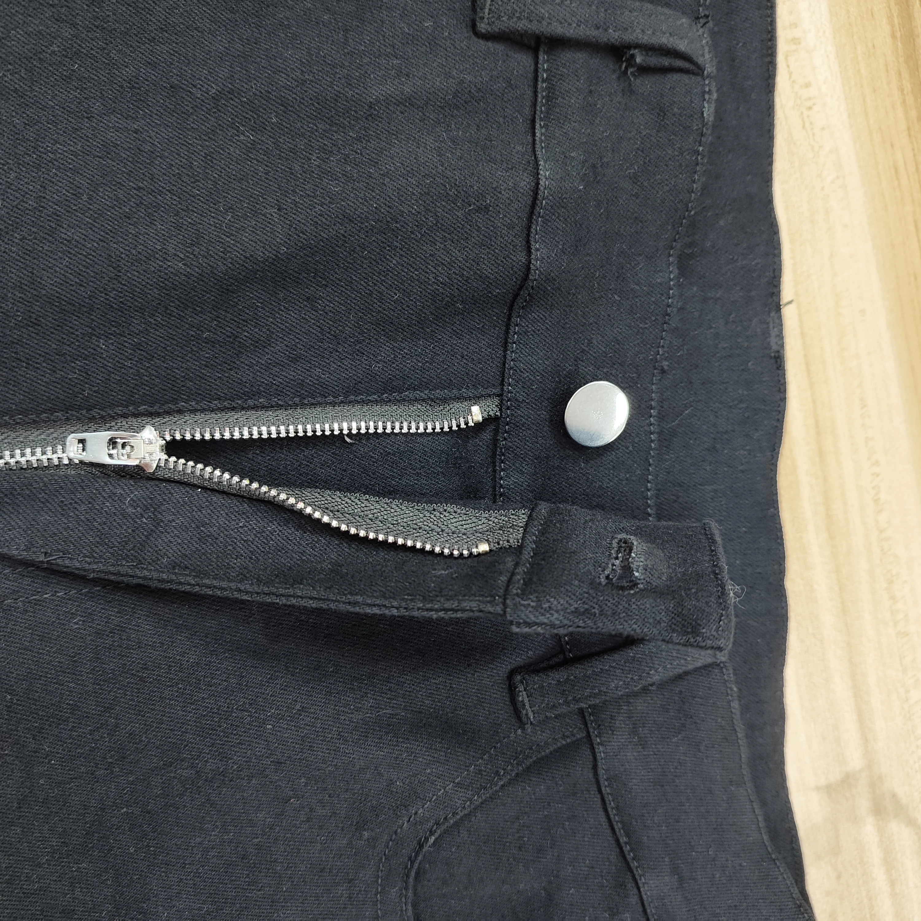 Wholesale Black Straight Fit Custom Cargo Strapped Denim Jeans For Men