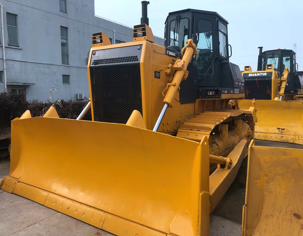 Fuel-efficient shantui machine SD22 bulldozer for sale, used shantui bulldozer at low working hours