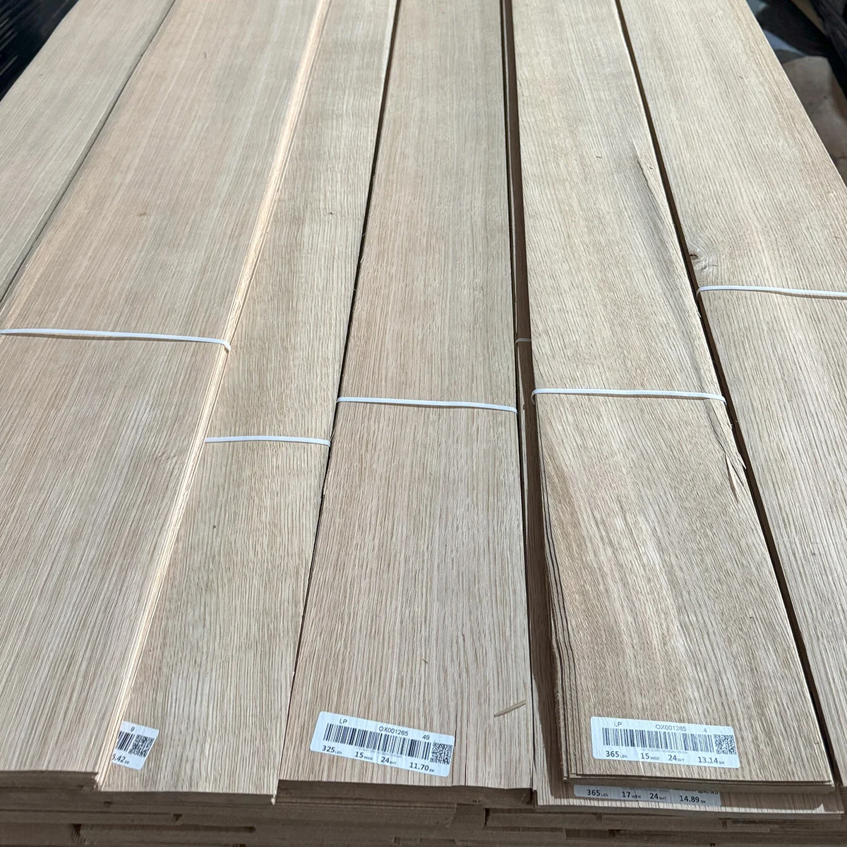 Exotic Europe Oak wood European Oak Straight Grain Veneer Sheets for Plywood Cabinet Wall and Door Decoration