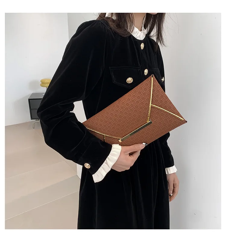 2024 New Spring Unique Fashion Wholesale Pu Leather Designer Women Envelope Bags Ladies Clutch