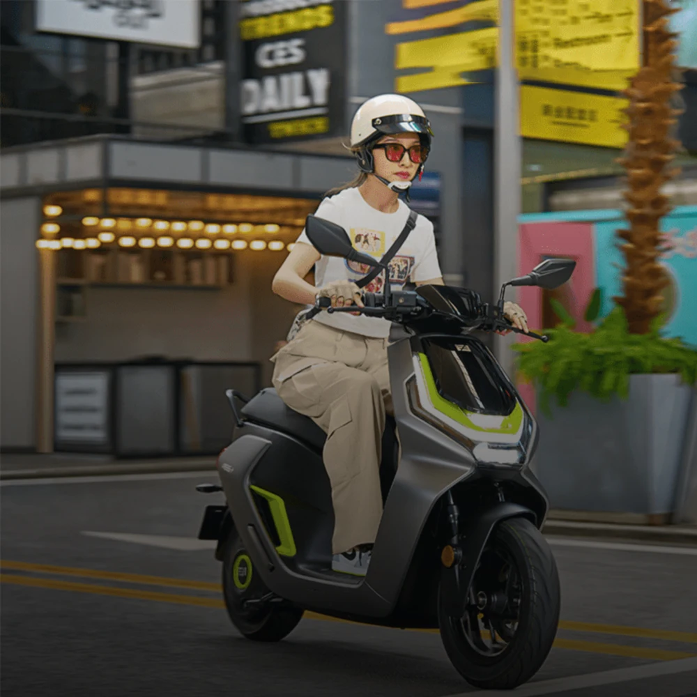 Zeeho AE6 Electric Motorbike 69V 5000W 27ah Scooter 2024 Fashion Electric Racing Motorcycles 70Kmp Moped Scooter For Adult