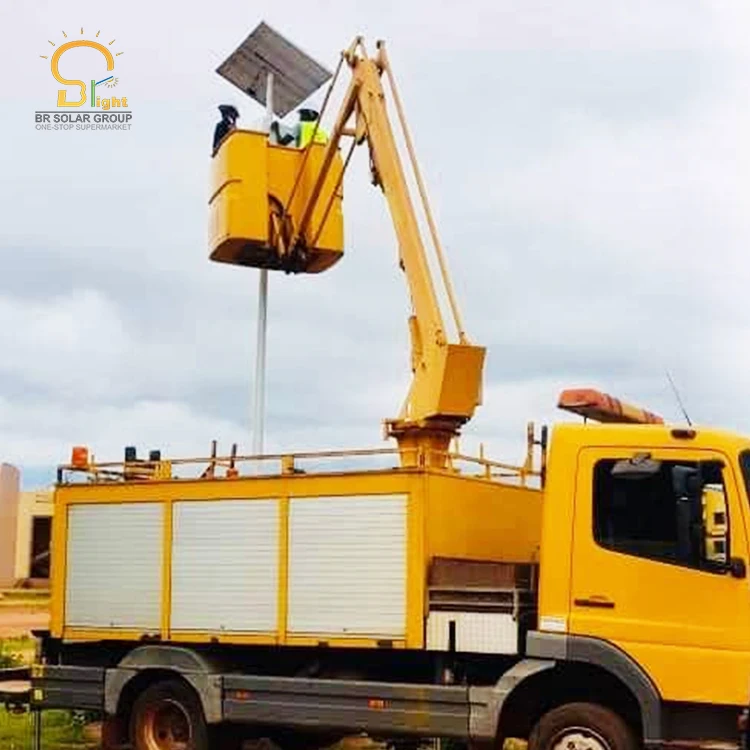 Hot sale Super brightness solar ip camera solar street light pole with light