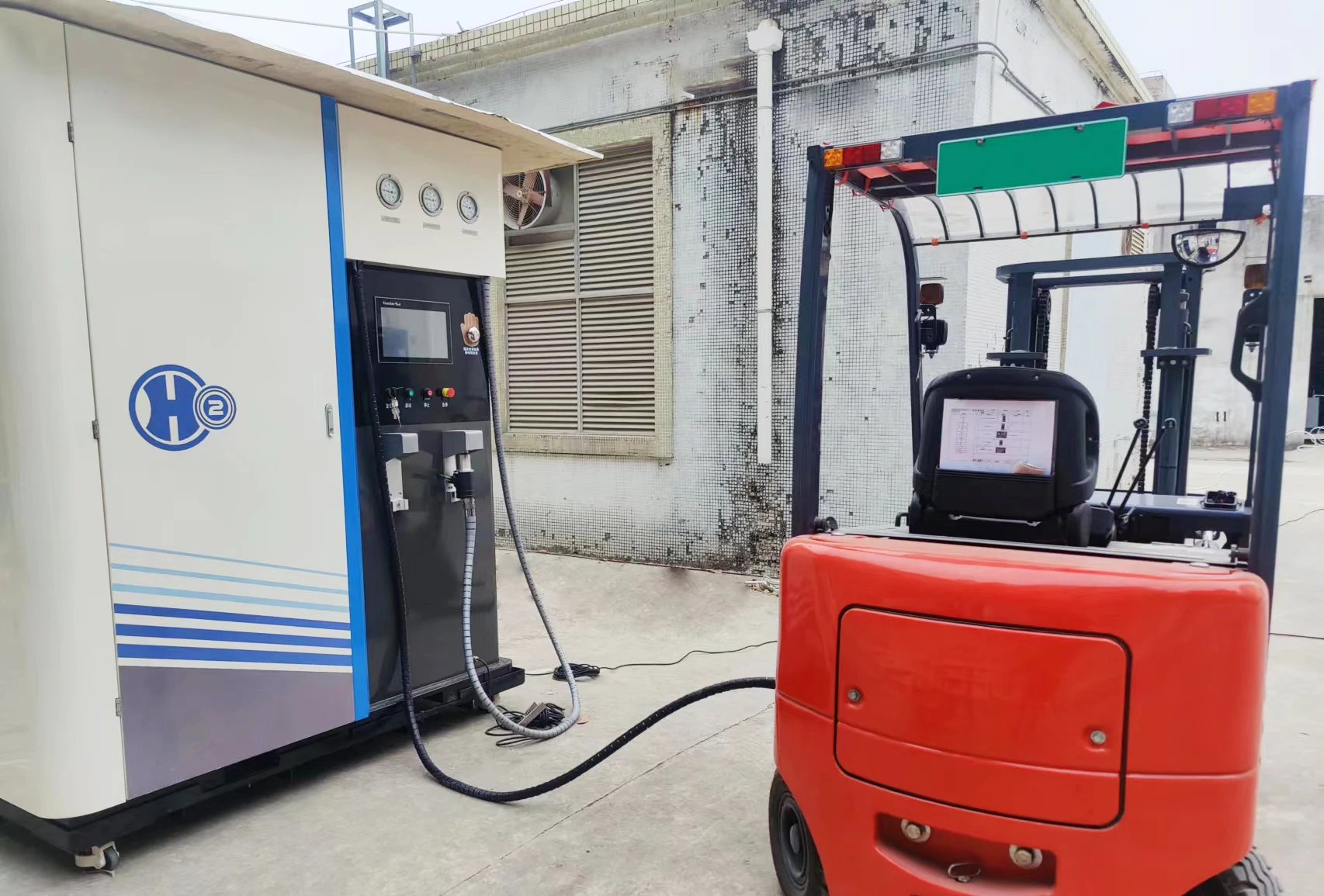 Hydrogen refueling station Application 70MPa  35MPa diaphragm type hydrogen gas refueling station  hydrogen refueling nozzle
