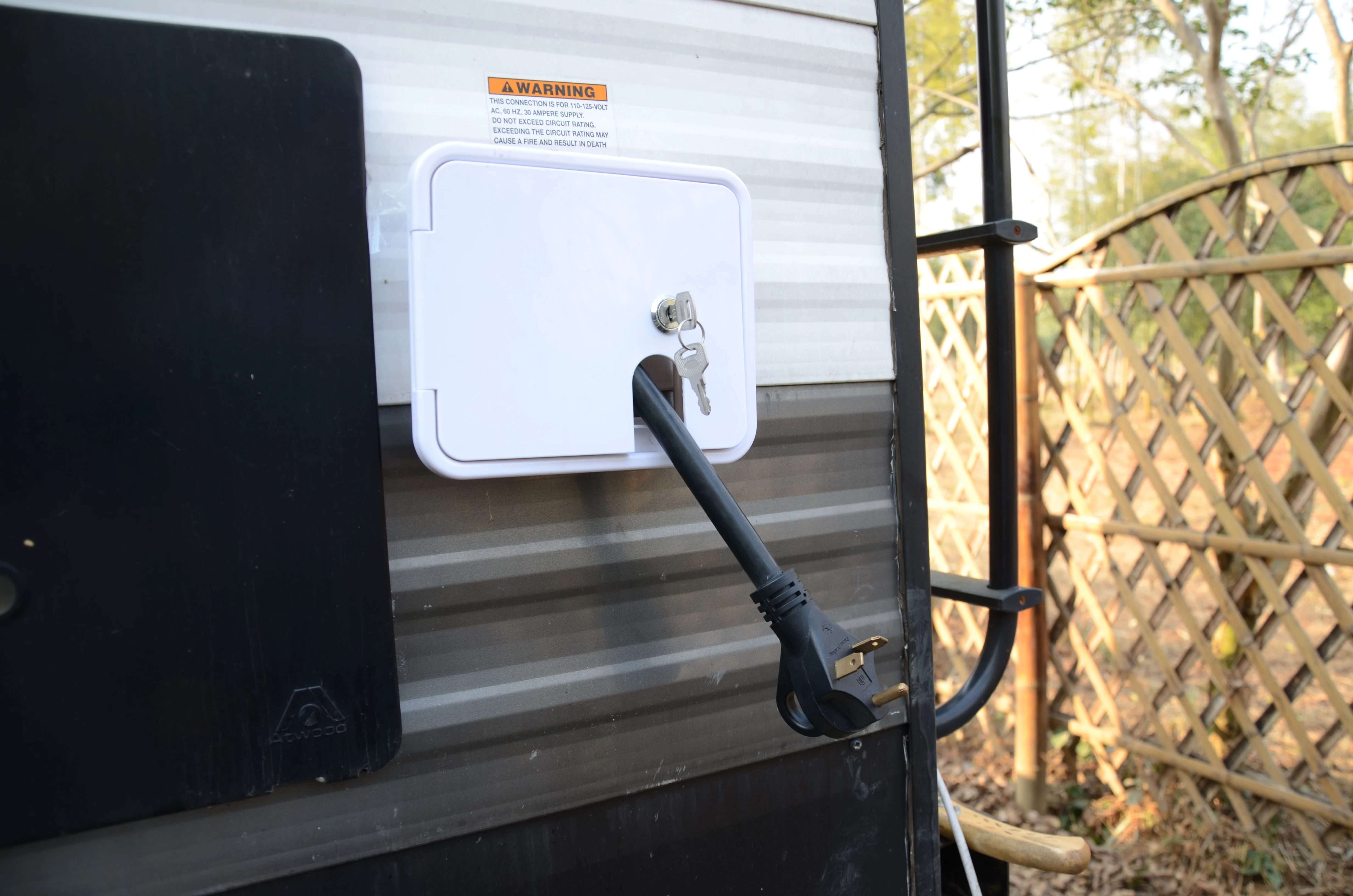 White Small 30/50 Amp Key Lock Electric Cable Hatch For RV Camper