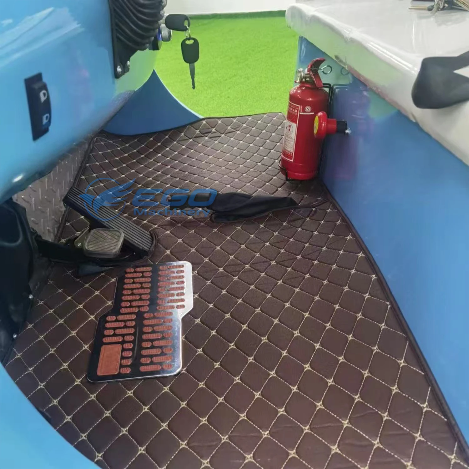 8/11 Seater Low Price Vintage Electric Retro Sedan Antique Classic Car Sightseeing Car Classic Bus