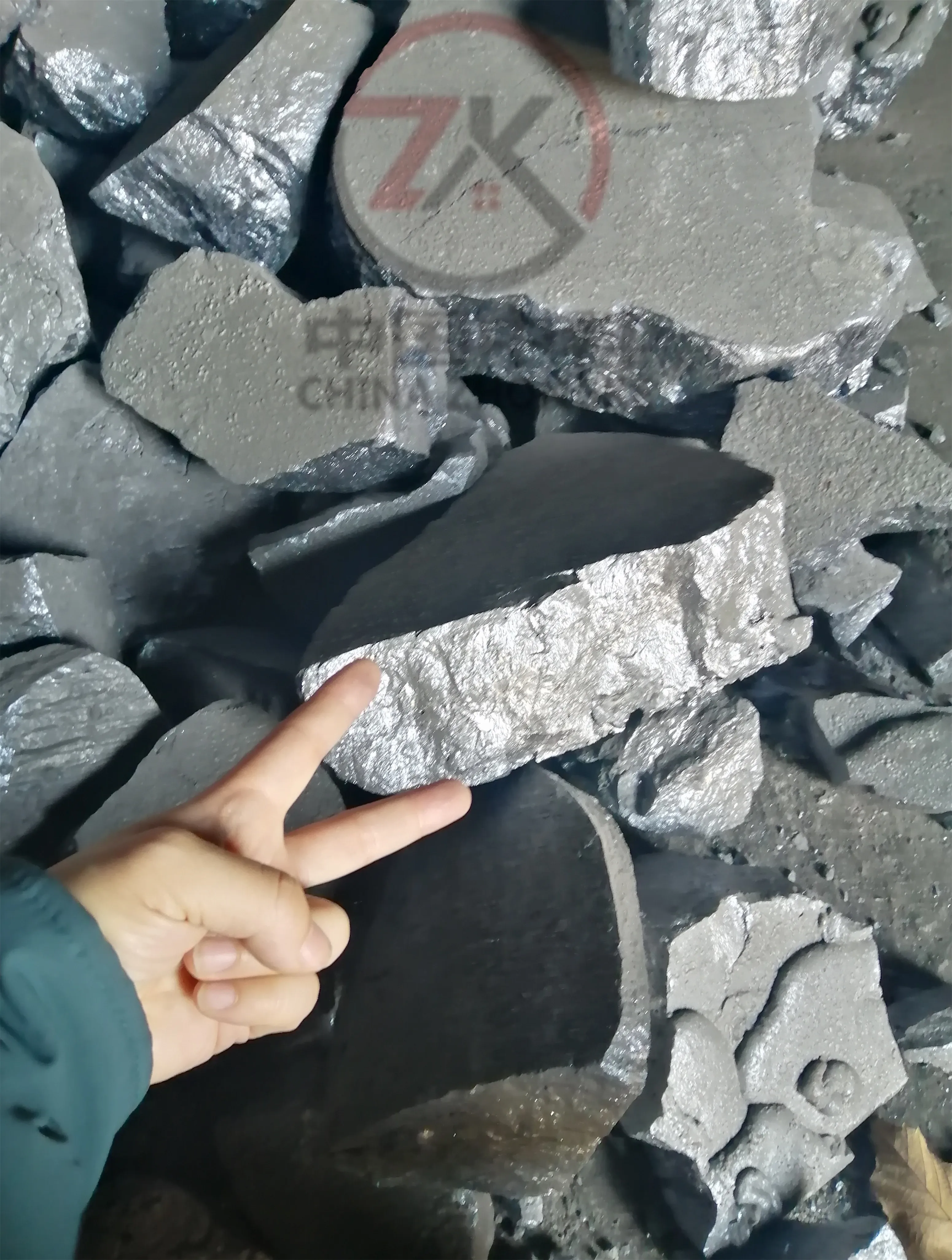Manufacturer Low Price Casting Iron Use Low Carbon Ferro Silicon75-80