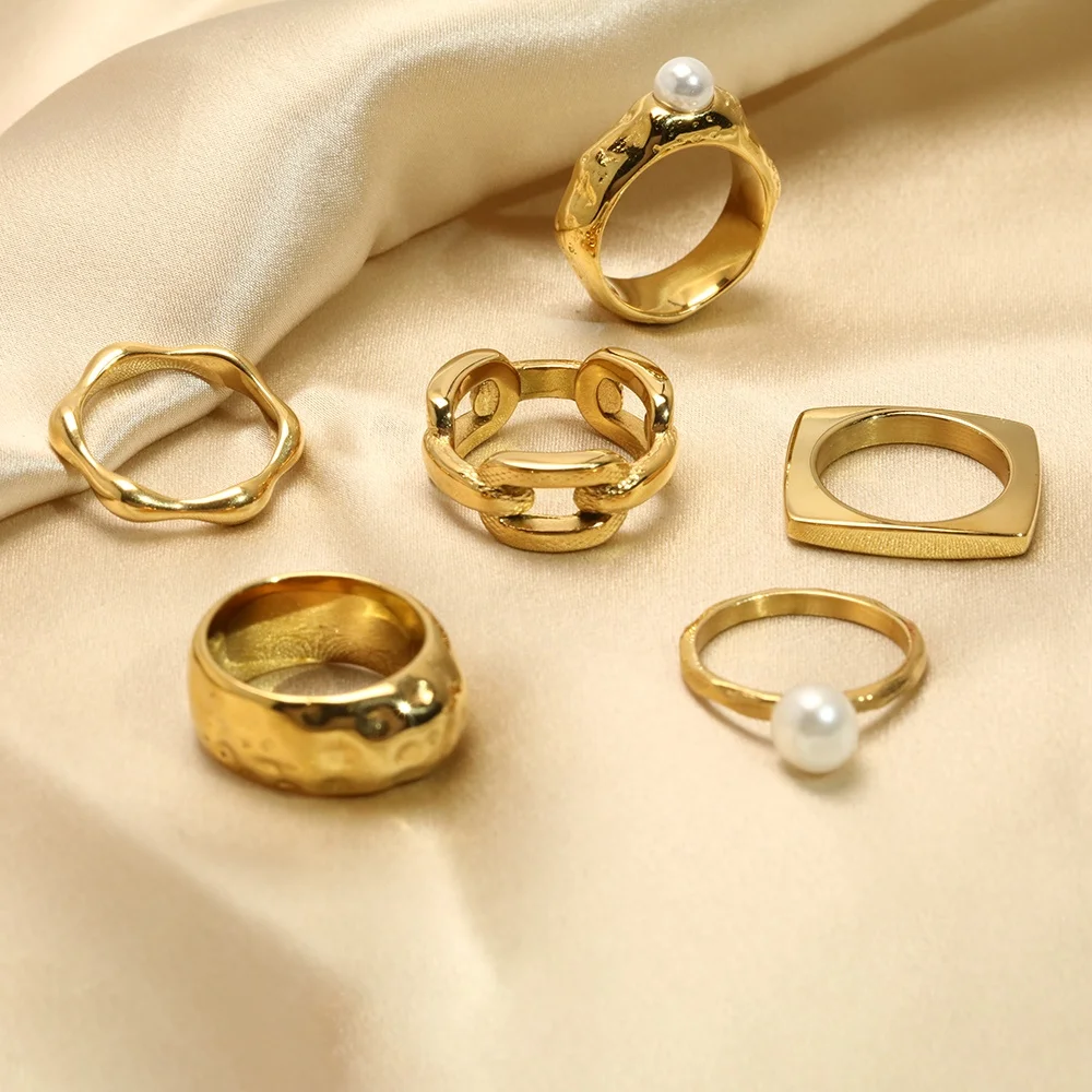 Wholesale Wave Square Good Quality Daily Wearing PVD 18K Gold Plated Hammered Pentagon 316 Stainless Steel Ring Women