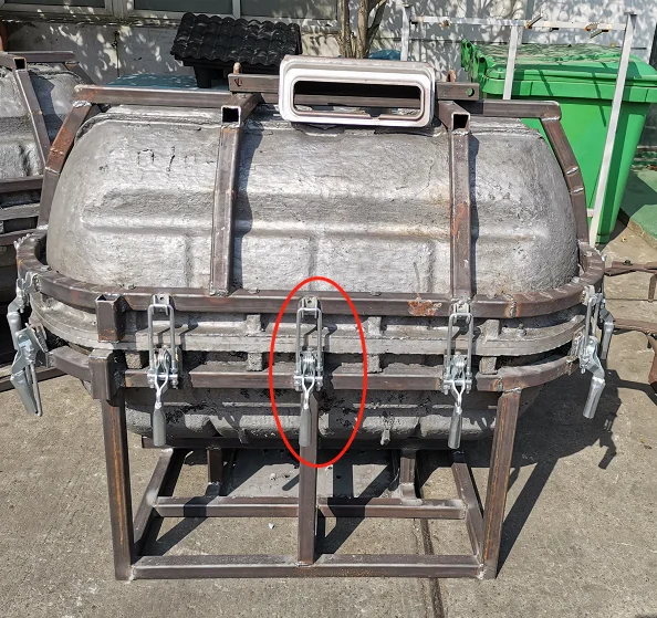 Rotational Molding of Small or Large Plastic Parts