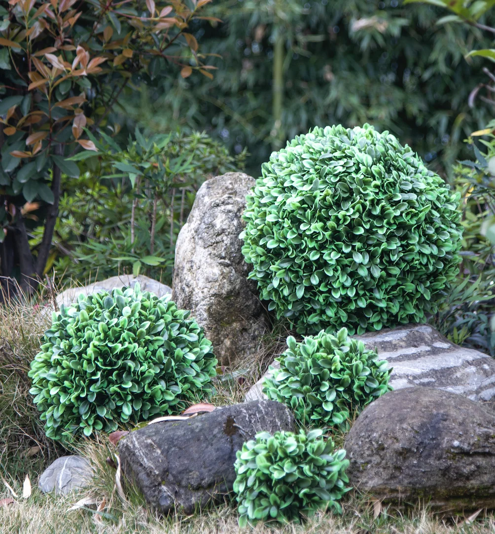 China Manufacture Quality Good Price Pe Indoor Boxwood Topiary Ball- 34cm